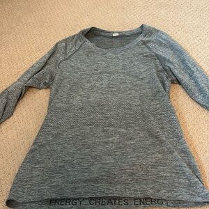 Lululemon swiftly long sleeve hip length tee gently used